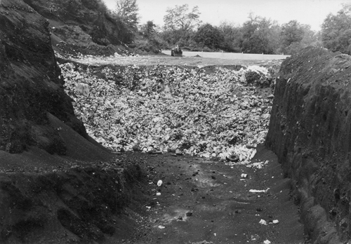 Vertedero del volc&aacute;n del Croscat (Zona Volcànica de la Garrotxa) [c. 1980]