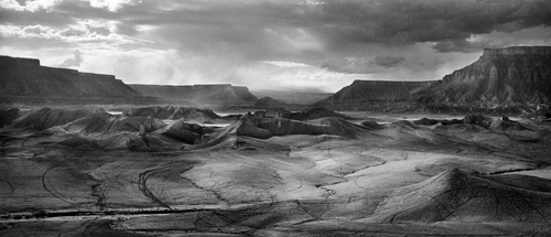 Roderik Henderson. Badland #14. 2001. Gelatin silver print