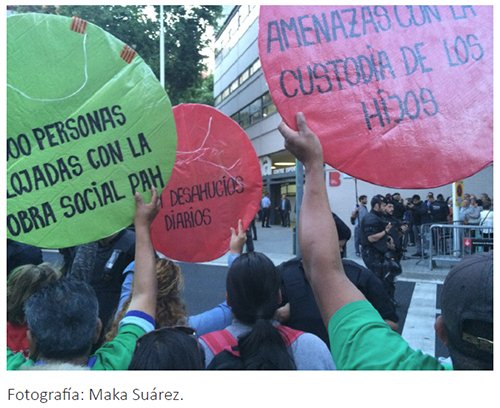 Escrache silencioso de la PAH en Barcelona (mayo 2015)